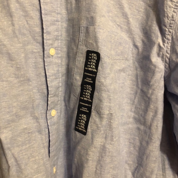 GAP Blue Collared Button Down - Picture 2 of 4